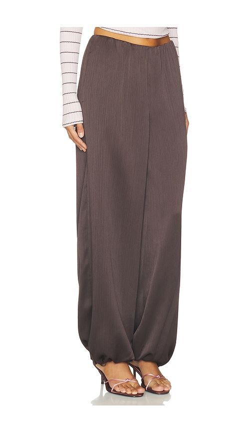 Mid Waist Plisse Crinkle Pant in Brown. - size M (also in S, XS) - Vince - Modalova