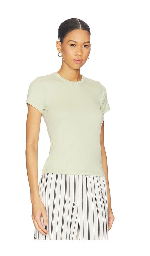 Shrunken 90s Tee in Sage. - size S (also in XS) - Vince - Modalova