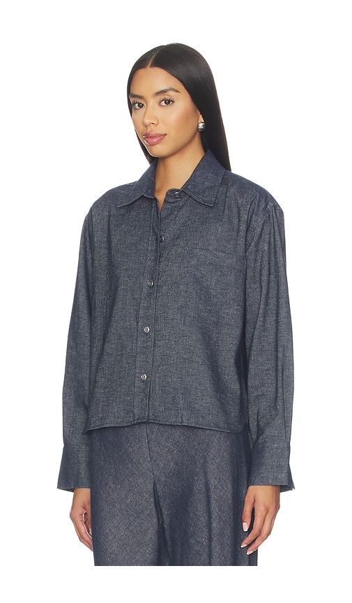 Cropped Long Sleeve Shirt in Navy. - size L (also in M) - Vince - Modalova
