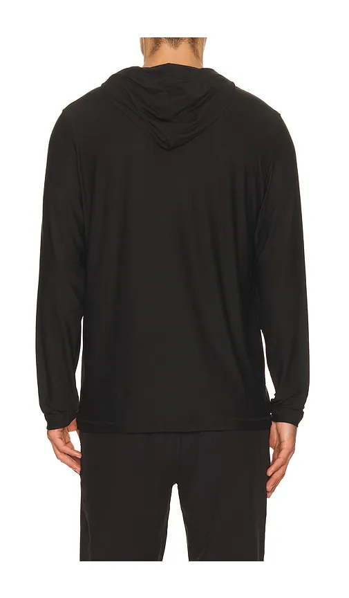 Strato Tech Hoodie in . - size L (also in M, S, XXL/2X) - Vuori - Modalova