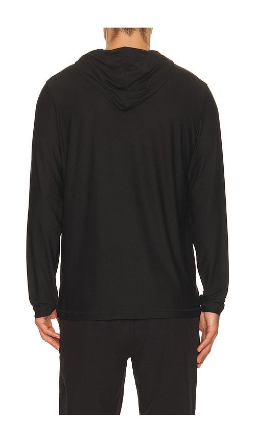 Strato Tech Hoodie in . - size S (also in M, L, XXL/2X) - Vuori - Modalova