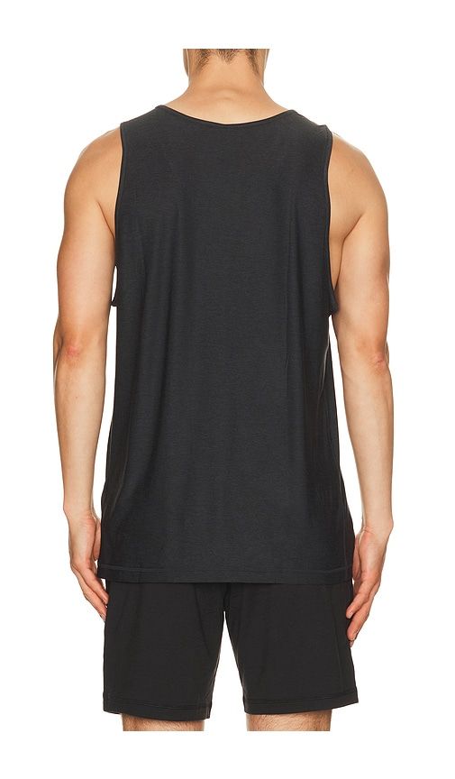 Strato Tech Tank in Grey. - size L (also in M, S, XL/1X, XXL/2X) - Vuori - Modalova