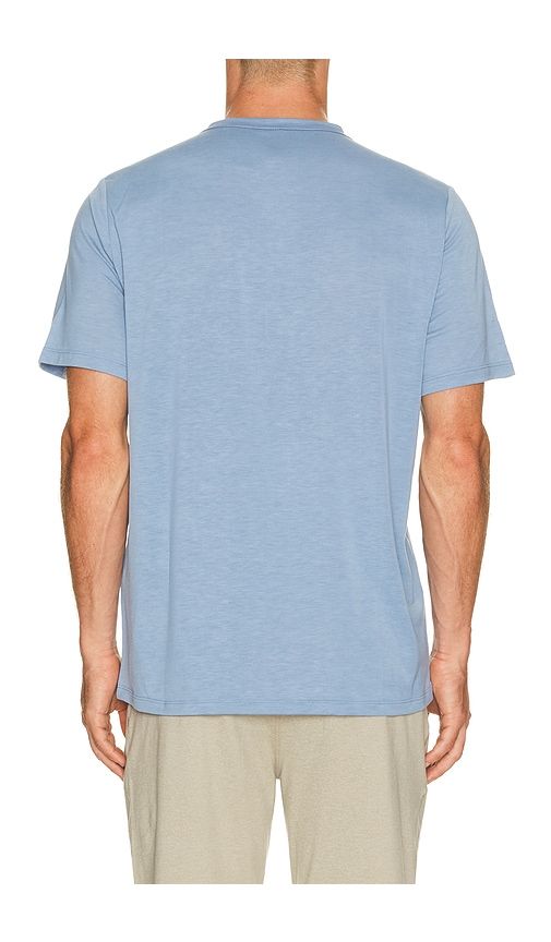 Current Tech Tee in Baby Blue. - size L (also in M, S, XL/1X, XXL/2X) - Vuori - Modalova