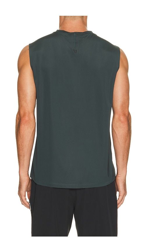 Viewpoint Muscle Tank 2.0 in Green. - size L (also in M, S, XL/1X) - Vuori - Modalova
