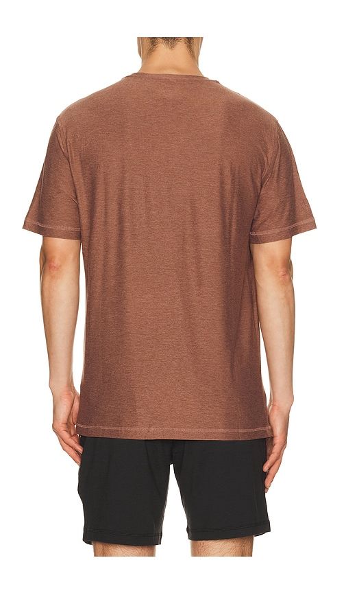 Strato Tech Tee in Red. - size L (also in M, S, XL/1X, XXL/2X) - Vuori - Modalova
