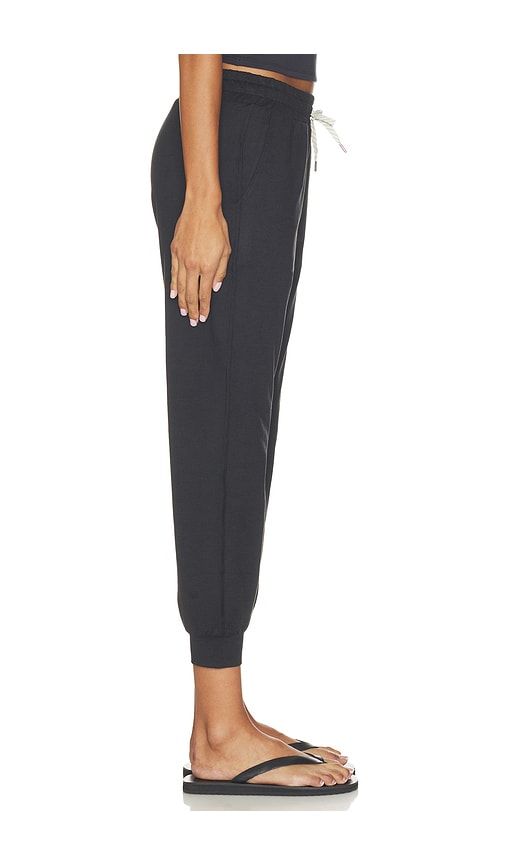 Performance Jogger in Black. - size L (also in M, S, XS) - Vuori - Modalova