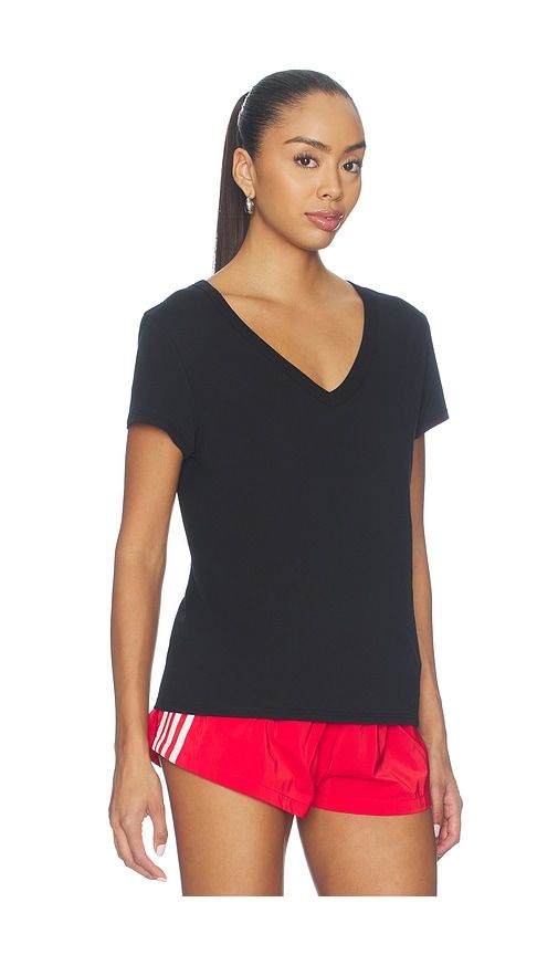 V-Neck Tee in . - size L (also in M, S, XL, XS, XXS) - WAO - Modalova