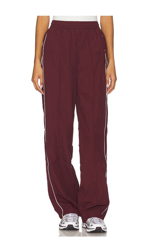 Terra Pant in Burgundy. - size S (also in XS) - WellBeing + BeingWell - Modalova