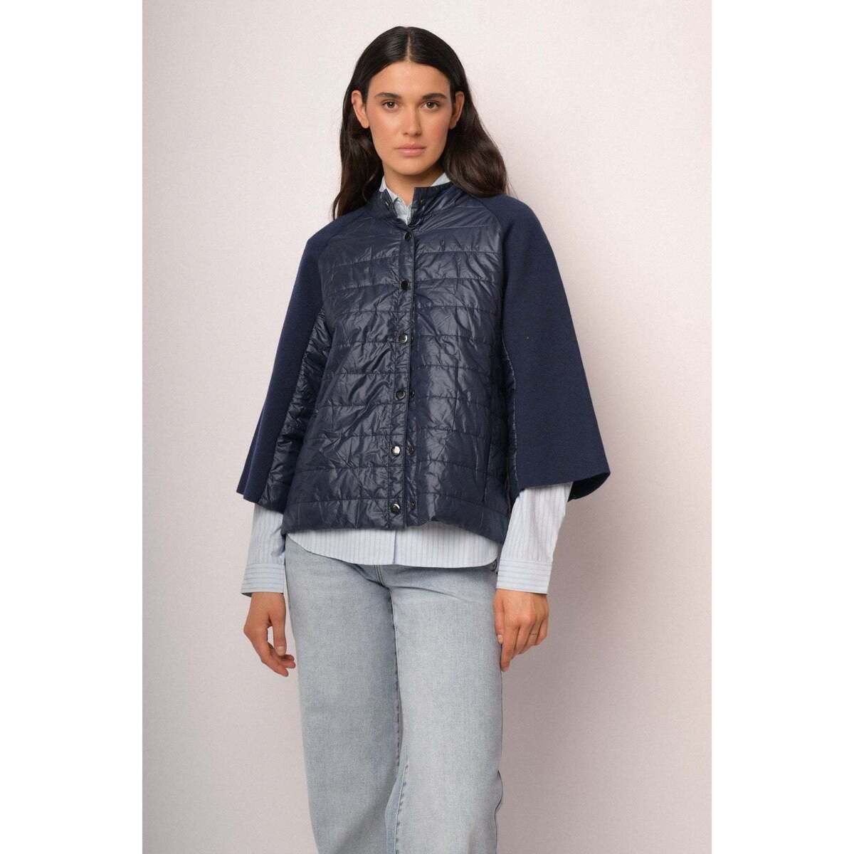 Pocho / Mantelle antipioggia Giacca bimateriale in nylon e maglia navy - Nuna Lie - Modalova