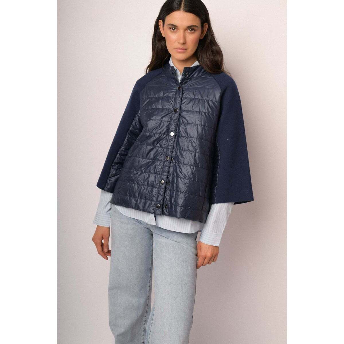 Pocho / Mantelle antipioggia Giacca bimateriale in nylon e maglia navy - Nuna Lie - Modalova