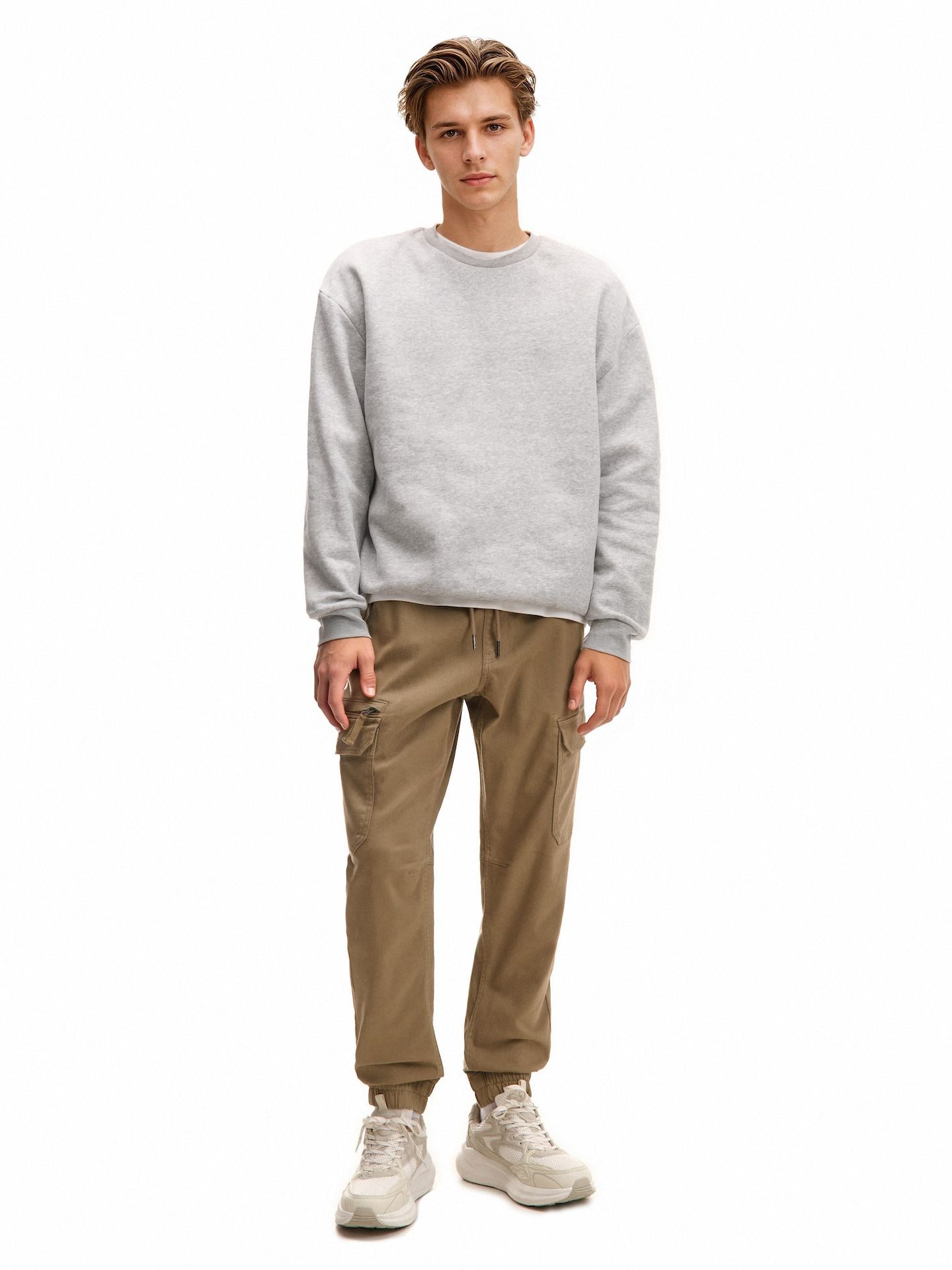 Joggers con bolsillos cargo - Cropp - Modalova