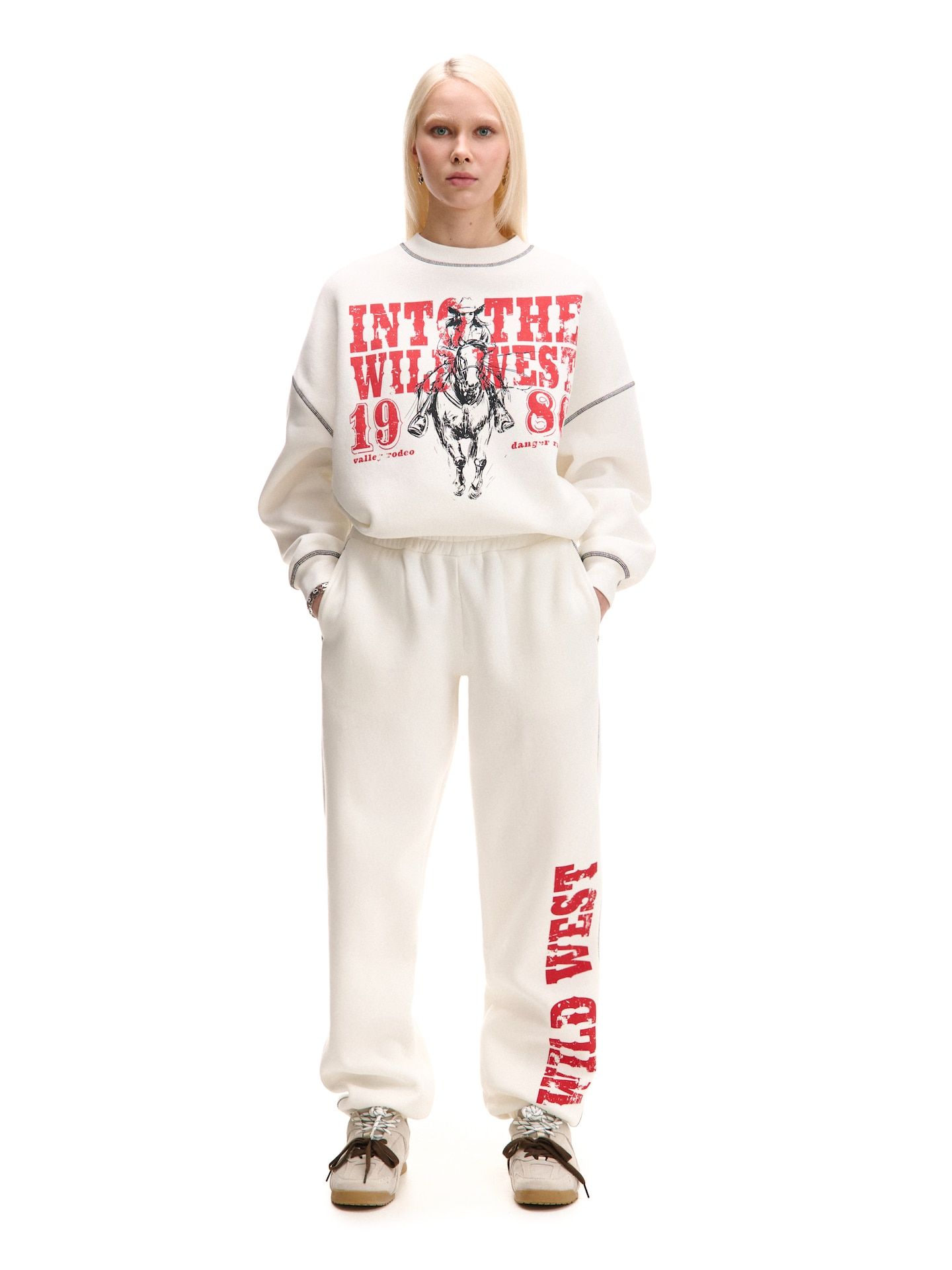 Pantalones jogger de chándal - Cropp - Modalova