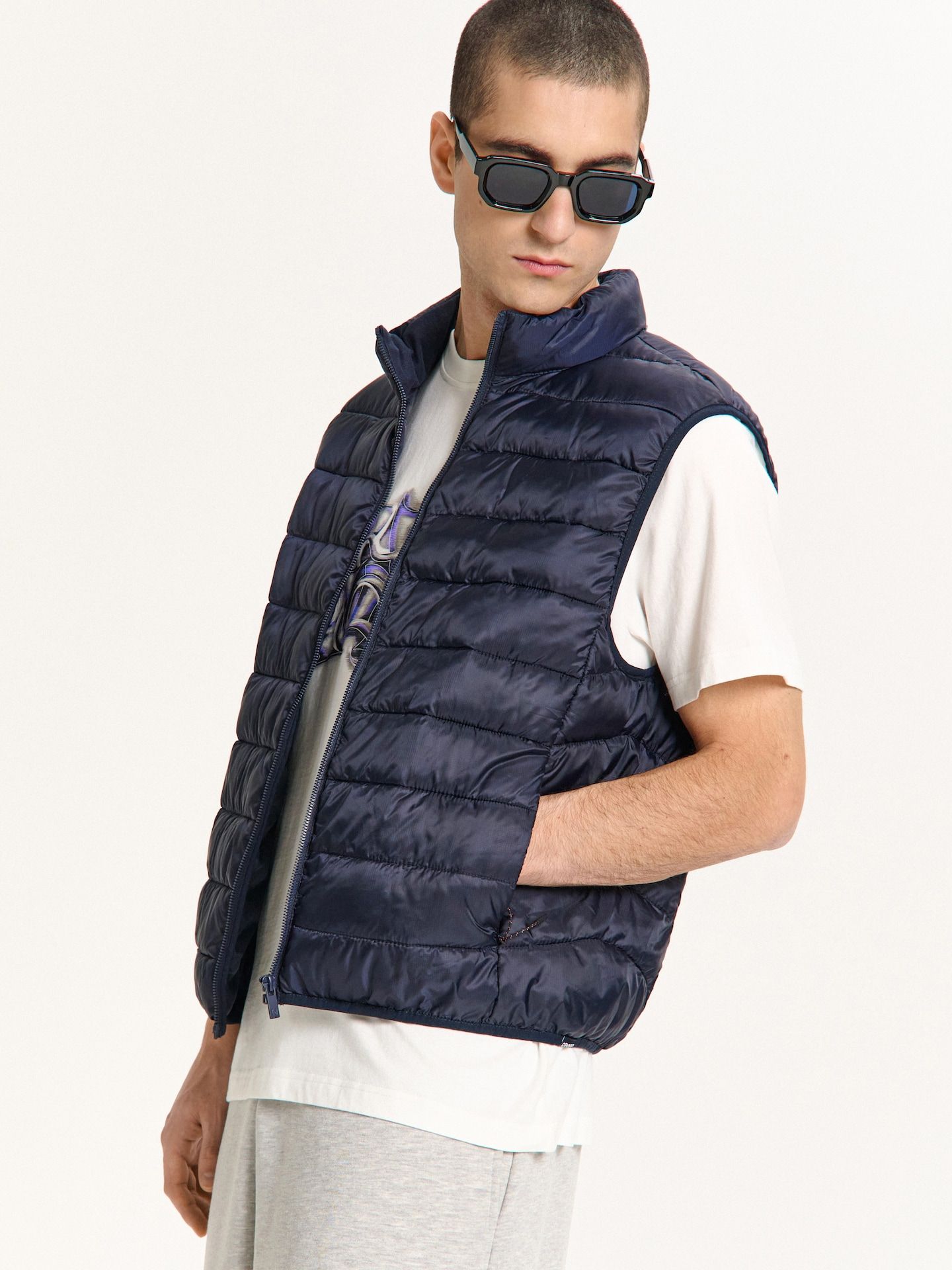 Chaleco acolchado con cuello perkins - Cropp - Modalova