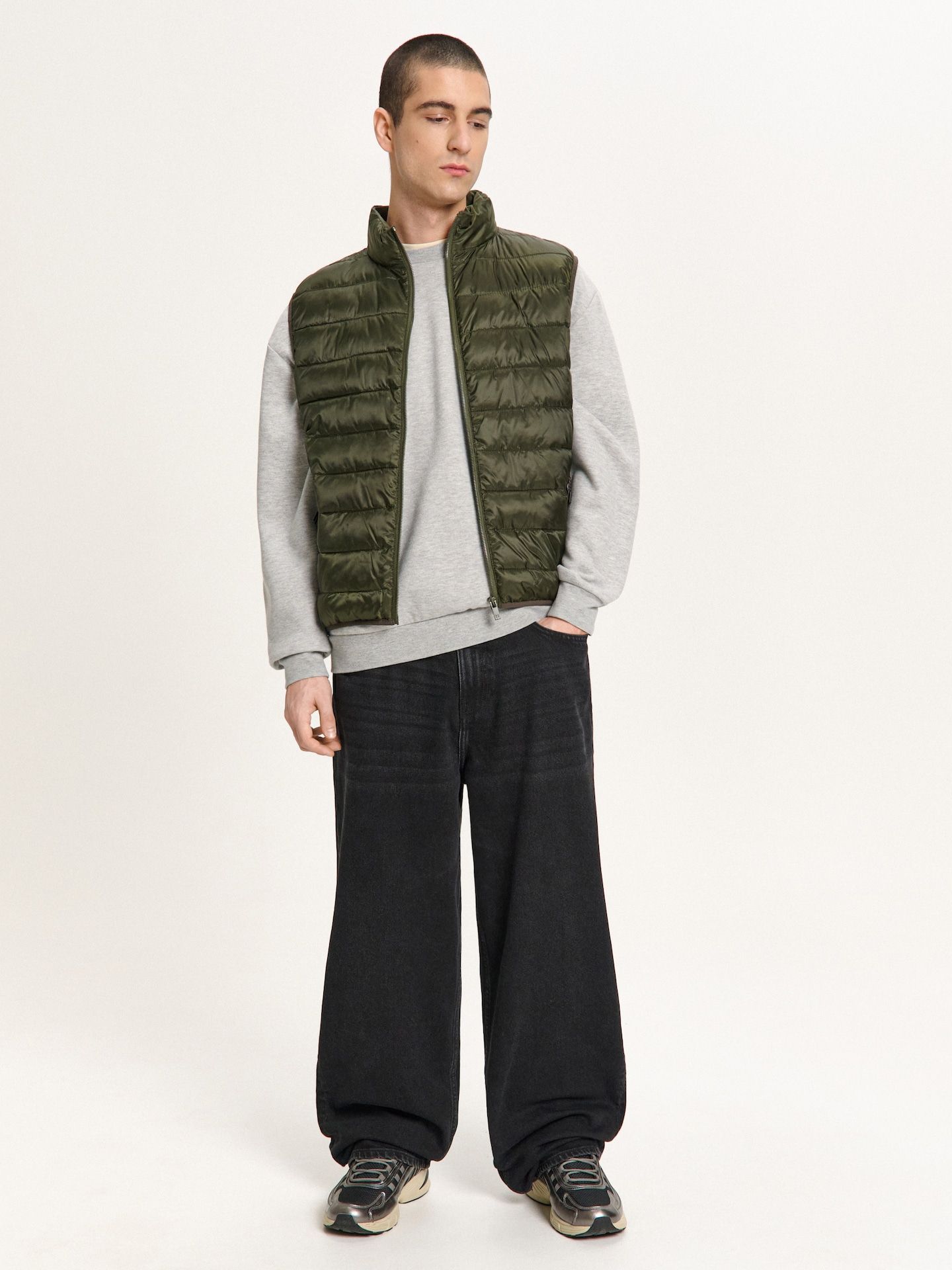 Chaleco acolchado con cuello perkins - Cropp - Modalova