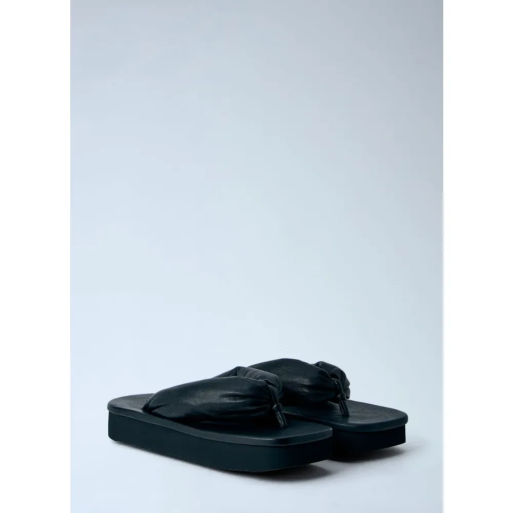 Hollywood Flip Flop Leather Sandals - Rick Owens - Modalova