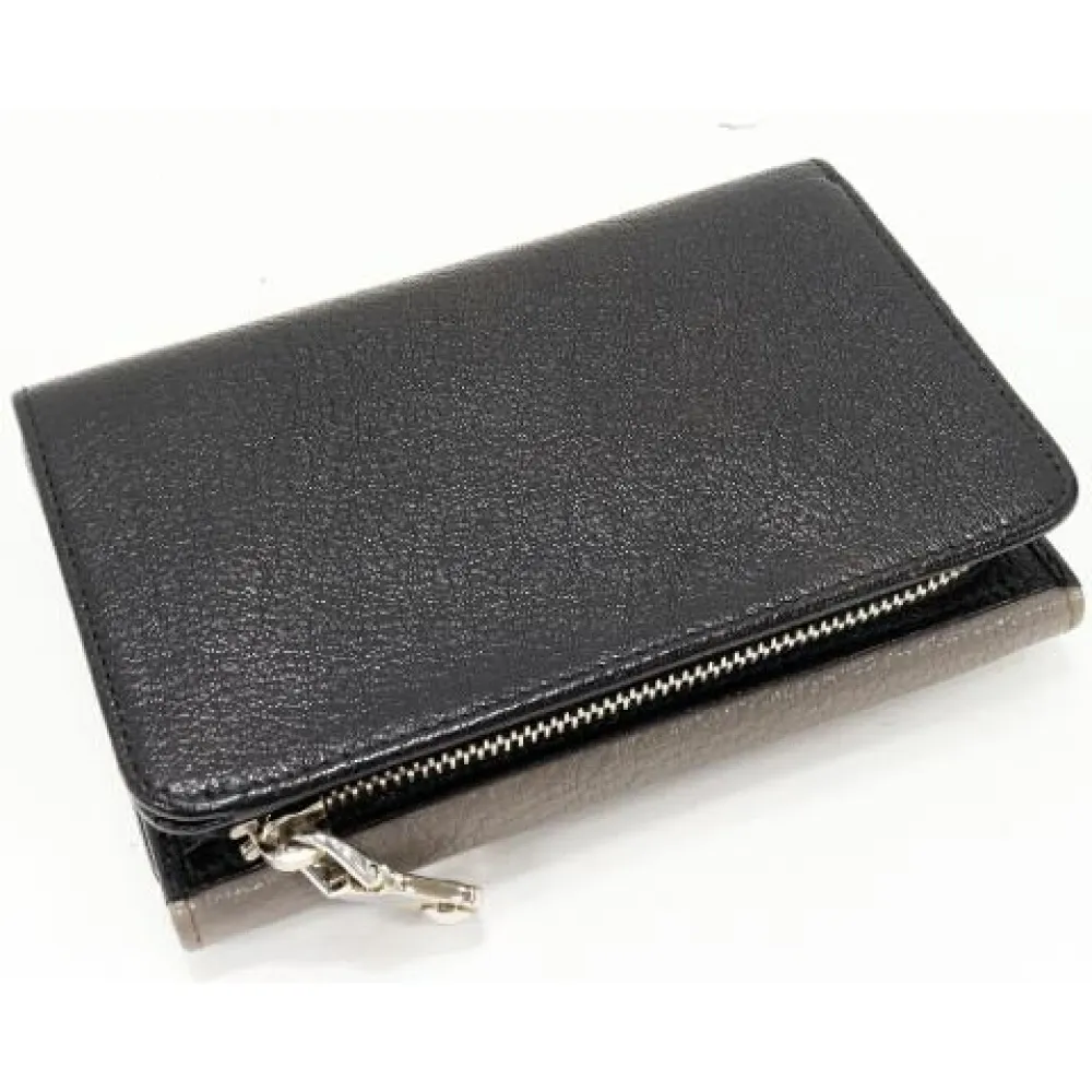 Pre-owned Leather Wallet - Miu Miu Pre-owned - Modalova