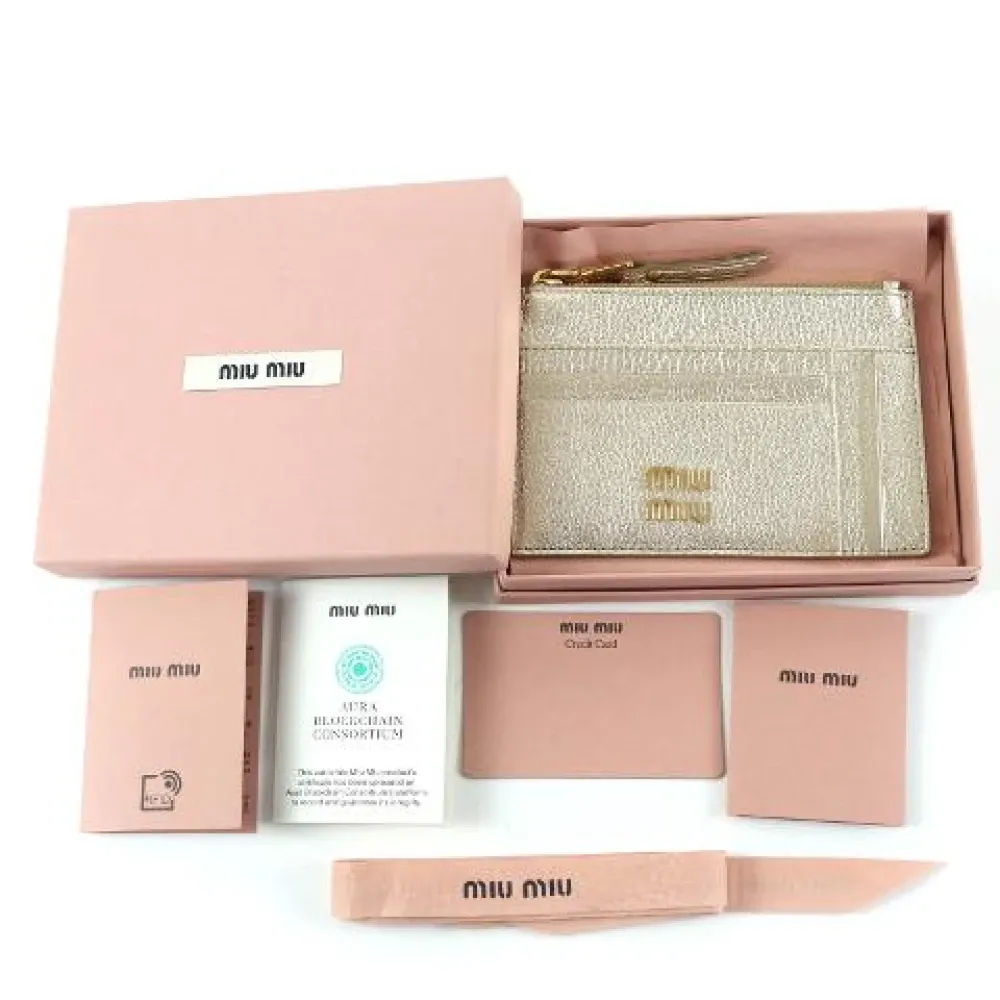 Pre-owned Leather Wallet - Miu Miu Pre-owned - Modalova