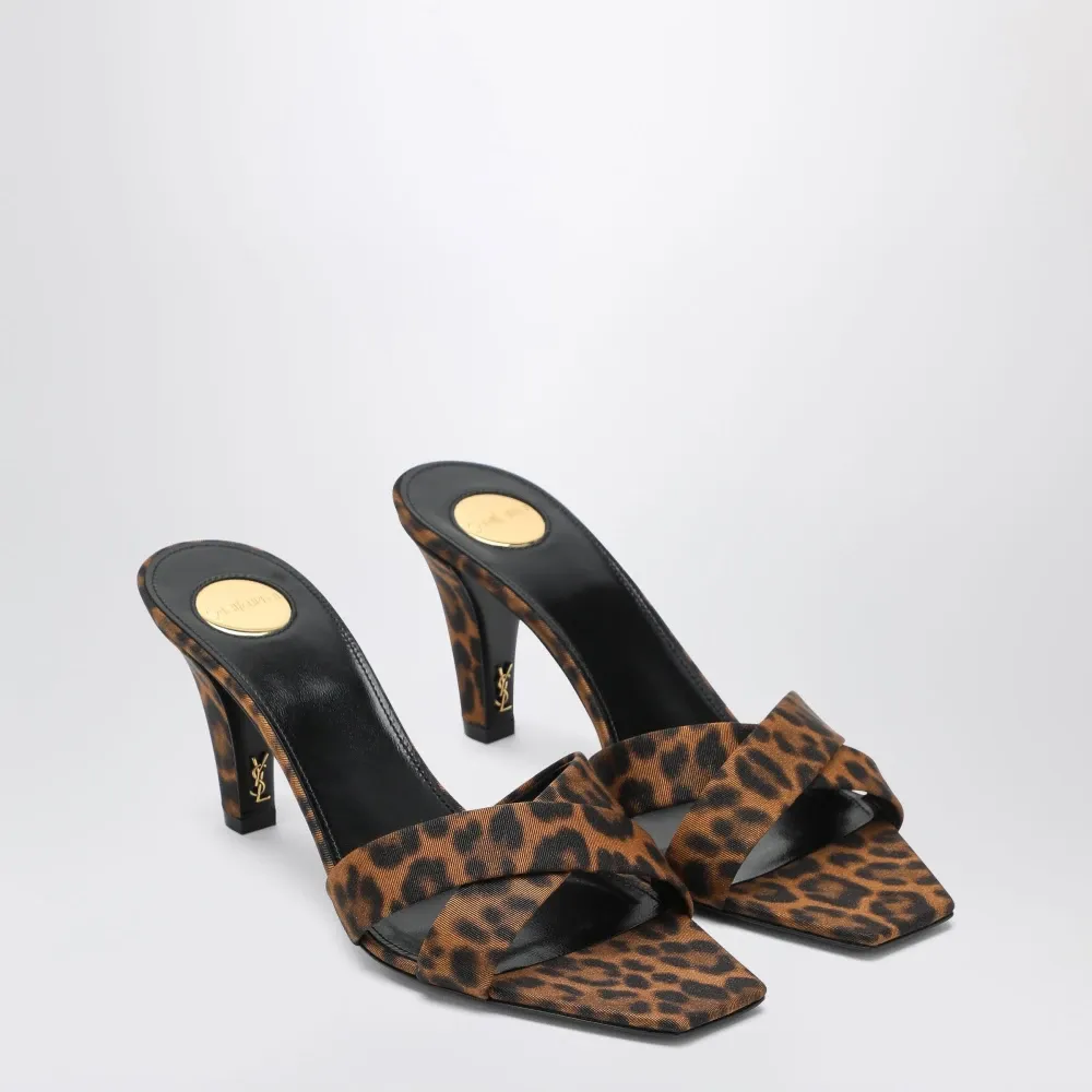 Elegant Sabot Sandals - Saint Laurent - Modalova