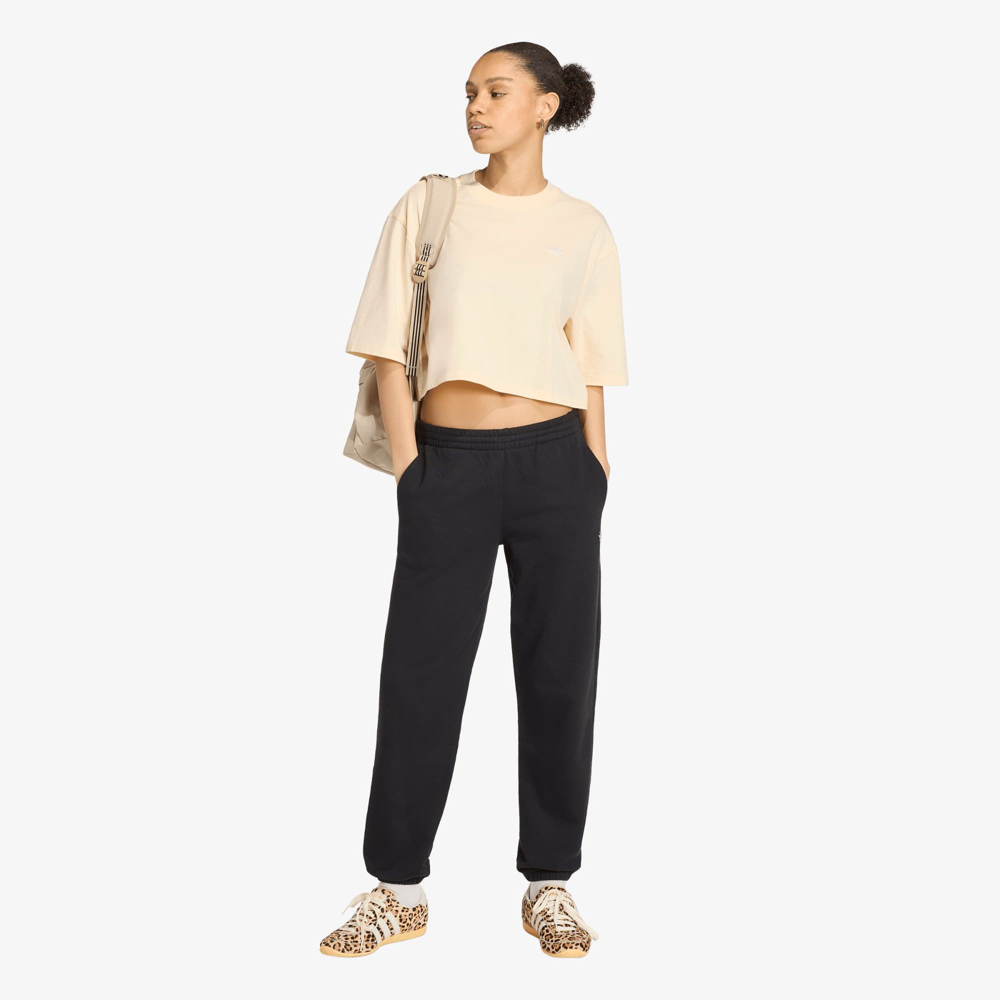 Maglietta adidas Essentials Crop T-shirt L - adidas Originals - Modalova