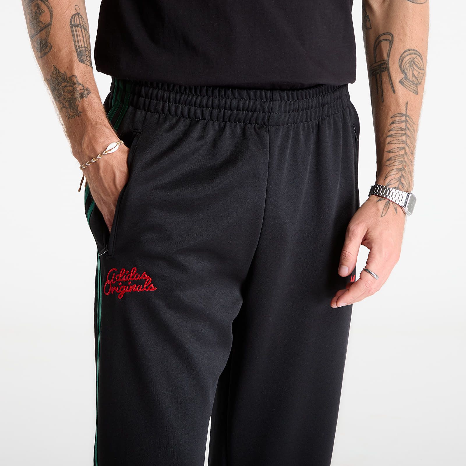Pantaloni da ginnastica adidas Firebird Track Pants Roses / M - adidas Originals - Modalova