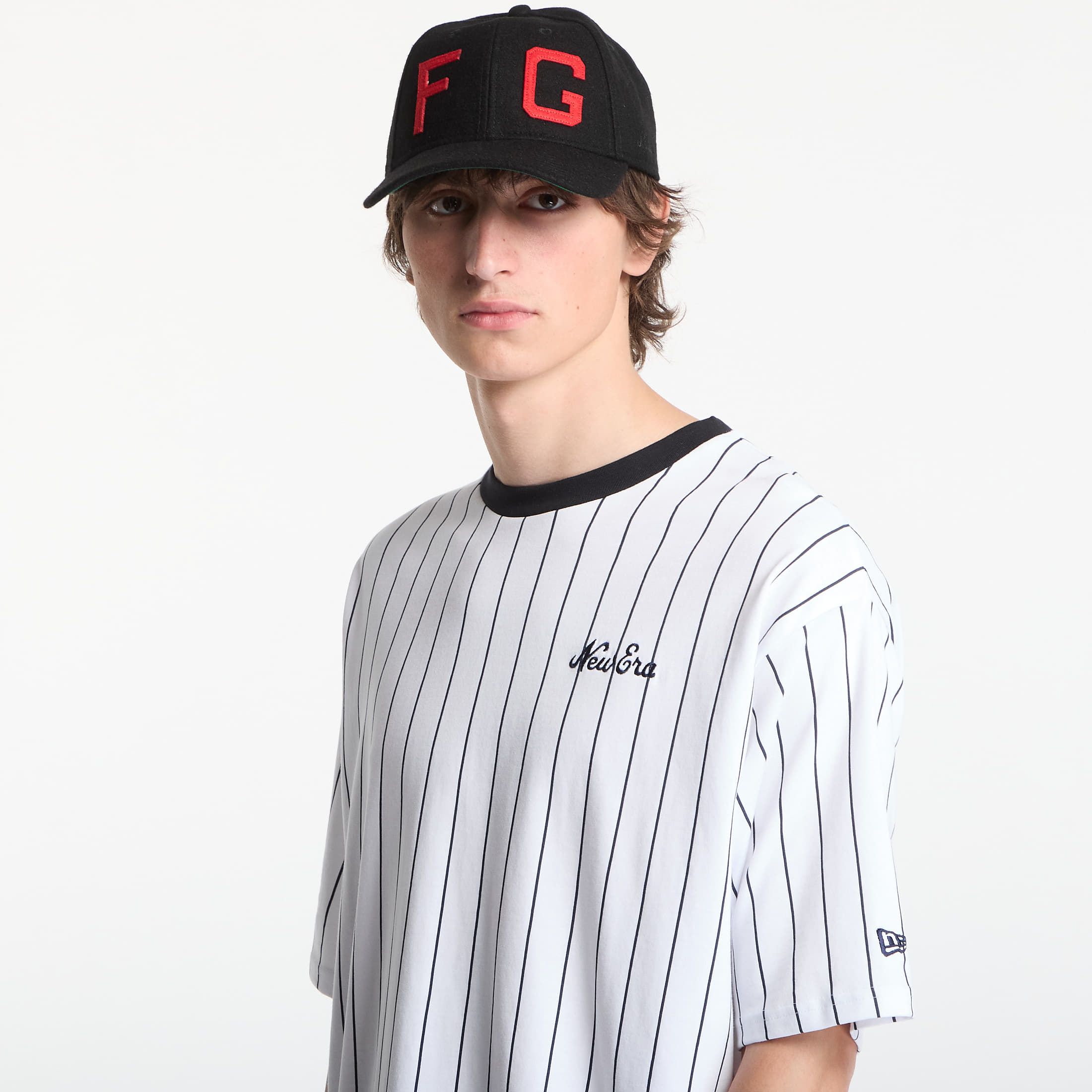 Maglietta Pinstripe OS Tee UNISEX / M - New Era - Modalova