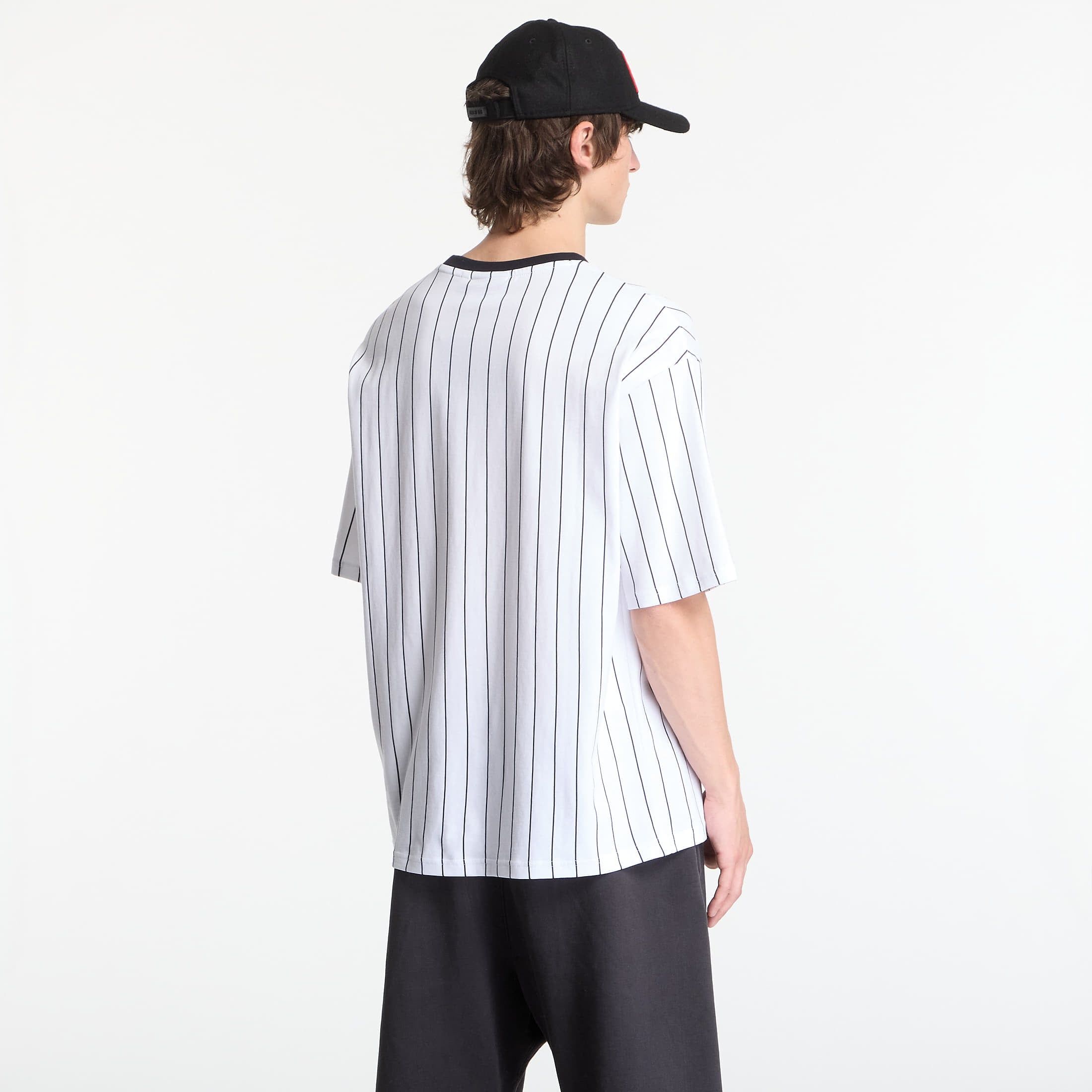 Maglietta Pinstripe OS Tee UNISEX / M - New Era - Modalova