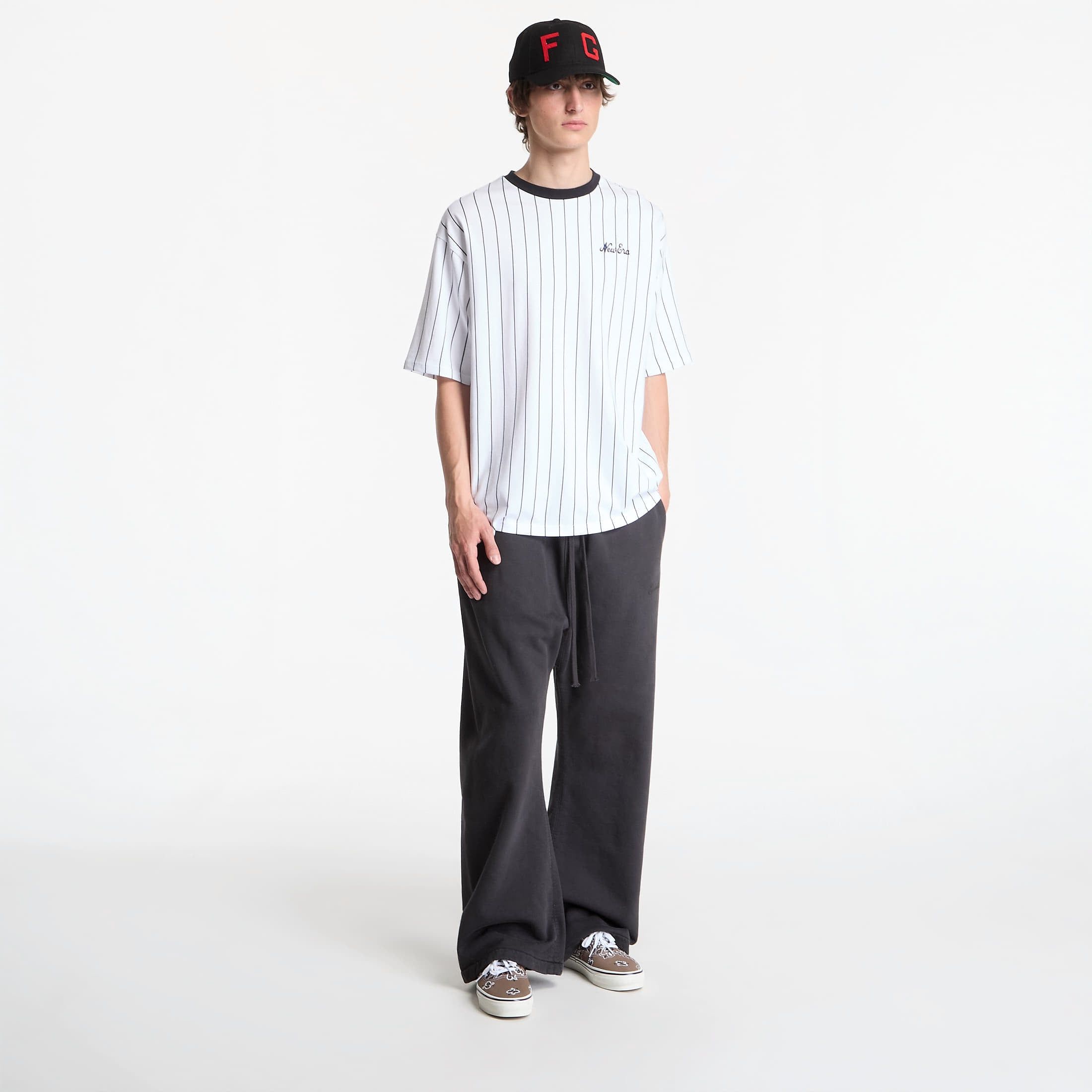Maglietta Pinstripe OS Tee UNISEX / M - New Era - Modalova