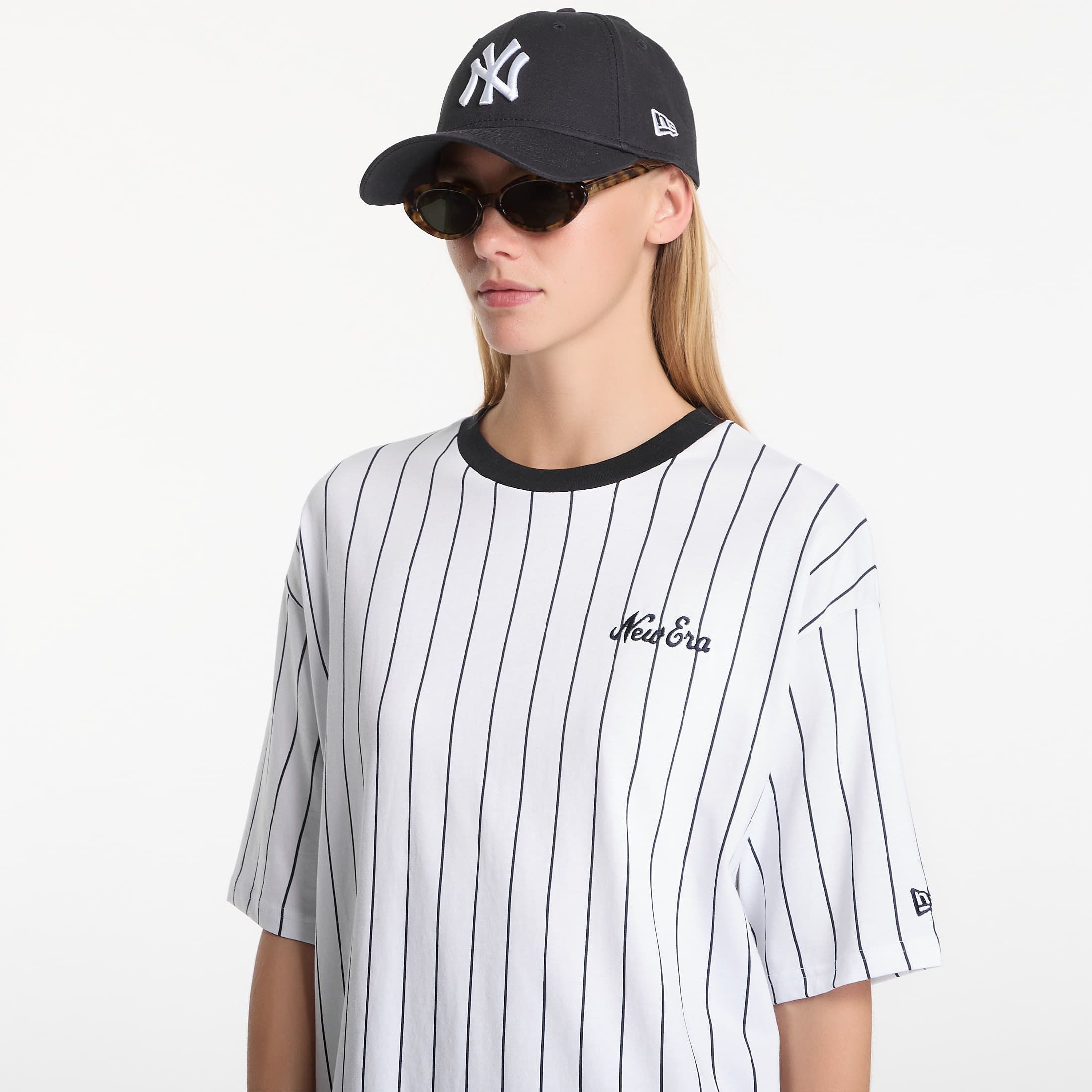 Maglietta Pinstripe OS Tee UNISEX / M - New Era - Modalova