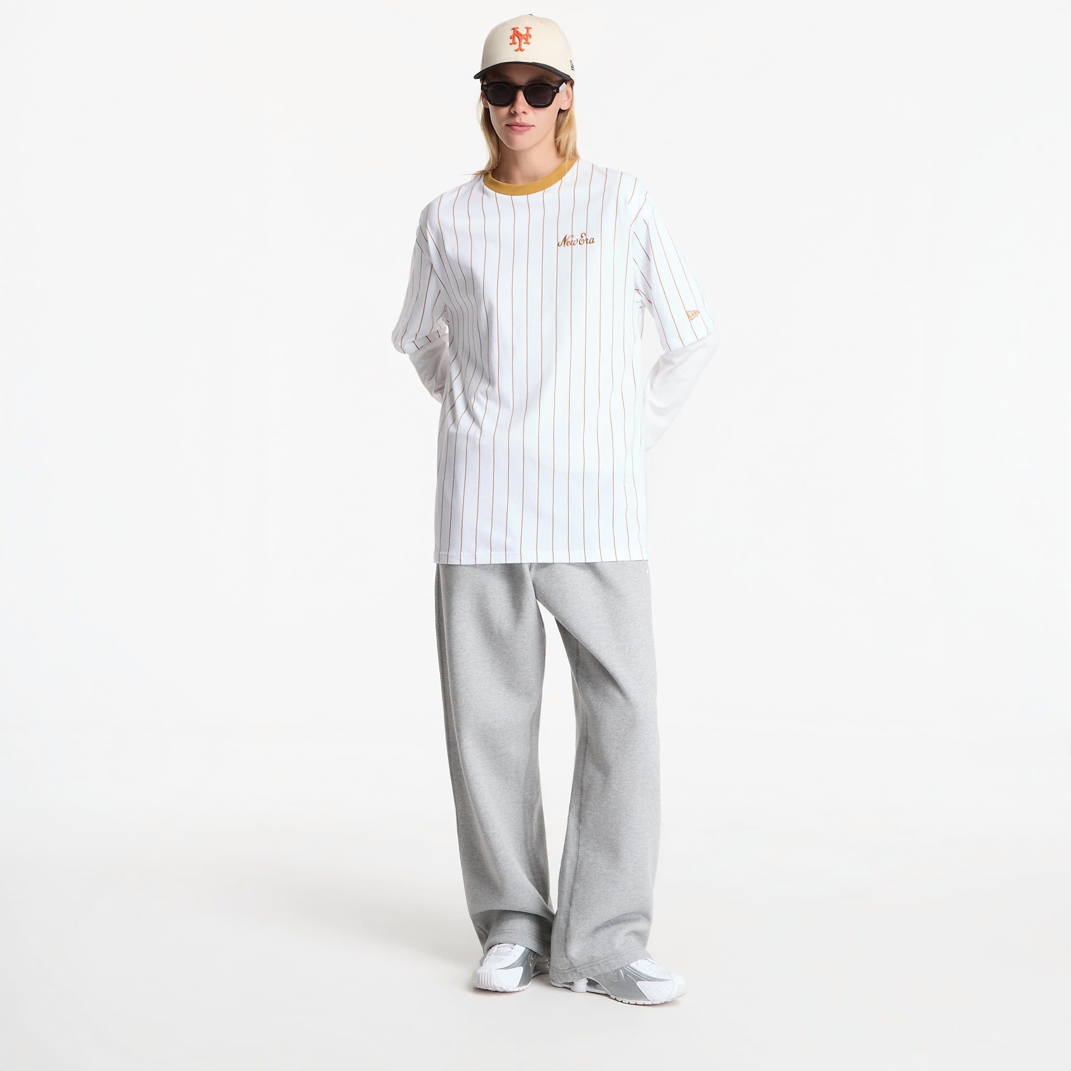 Maglietta Pinstripe OS Tee UNISEX / M - New Era - Modalova