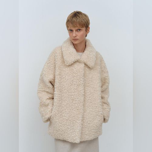 ムートン・ファーコート MOHAN TWW HIGH NECK ECO FUR JACKET 2colors Designer fashion, Seoul-fully created | W Concept