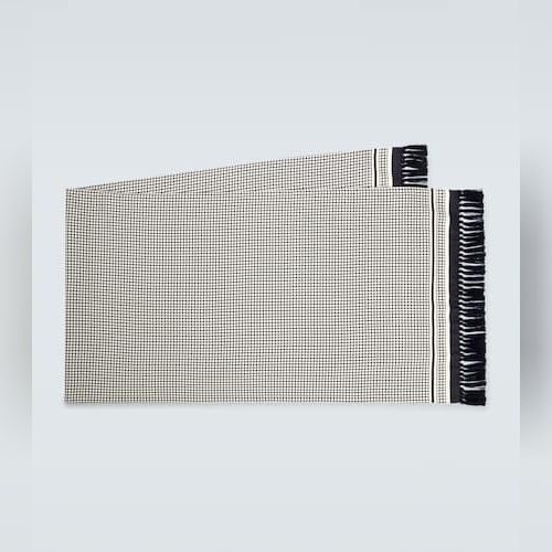 Your search results for “stacey-daytrip-houndstooth-tote